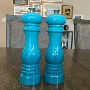 Le Creuset Caribbean Salt and Pepper Mill Set, 8" x 2 1/2"